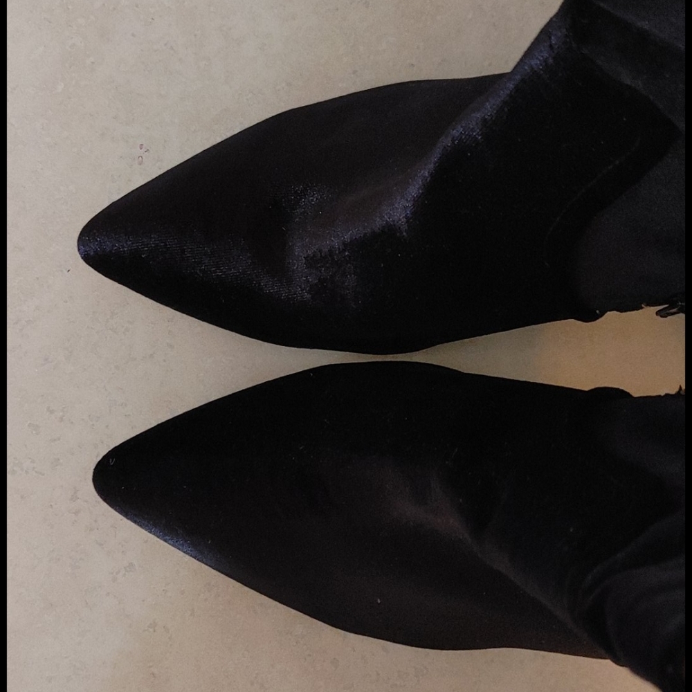 Betsy Johnson booties